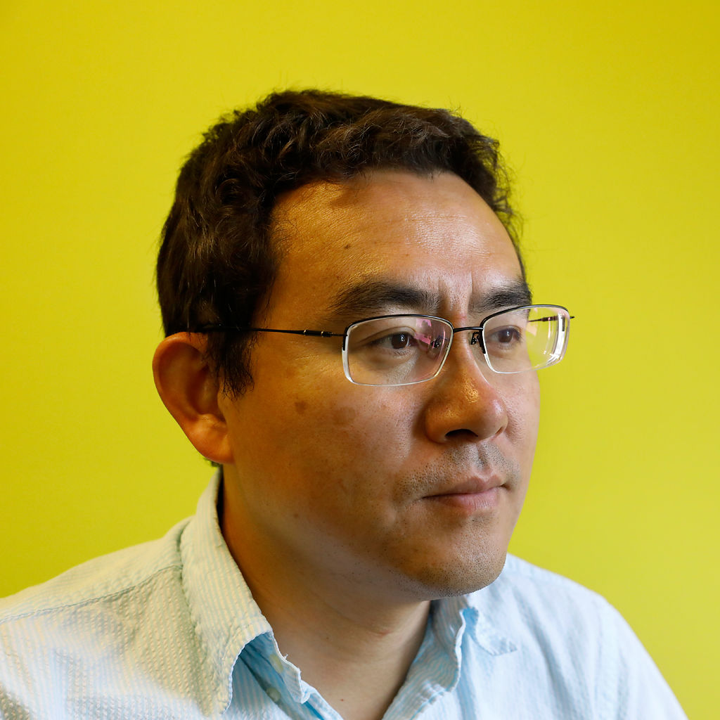 Hao Li is the CEO of Nanova Biomaterials, based in Columbia